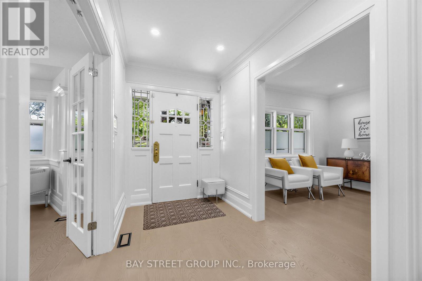 136 HUMBERCREST BOULEVARD - 4