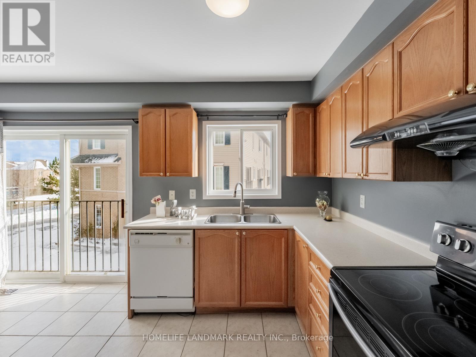 #28 4950 ALBINA WAY - 13