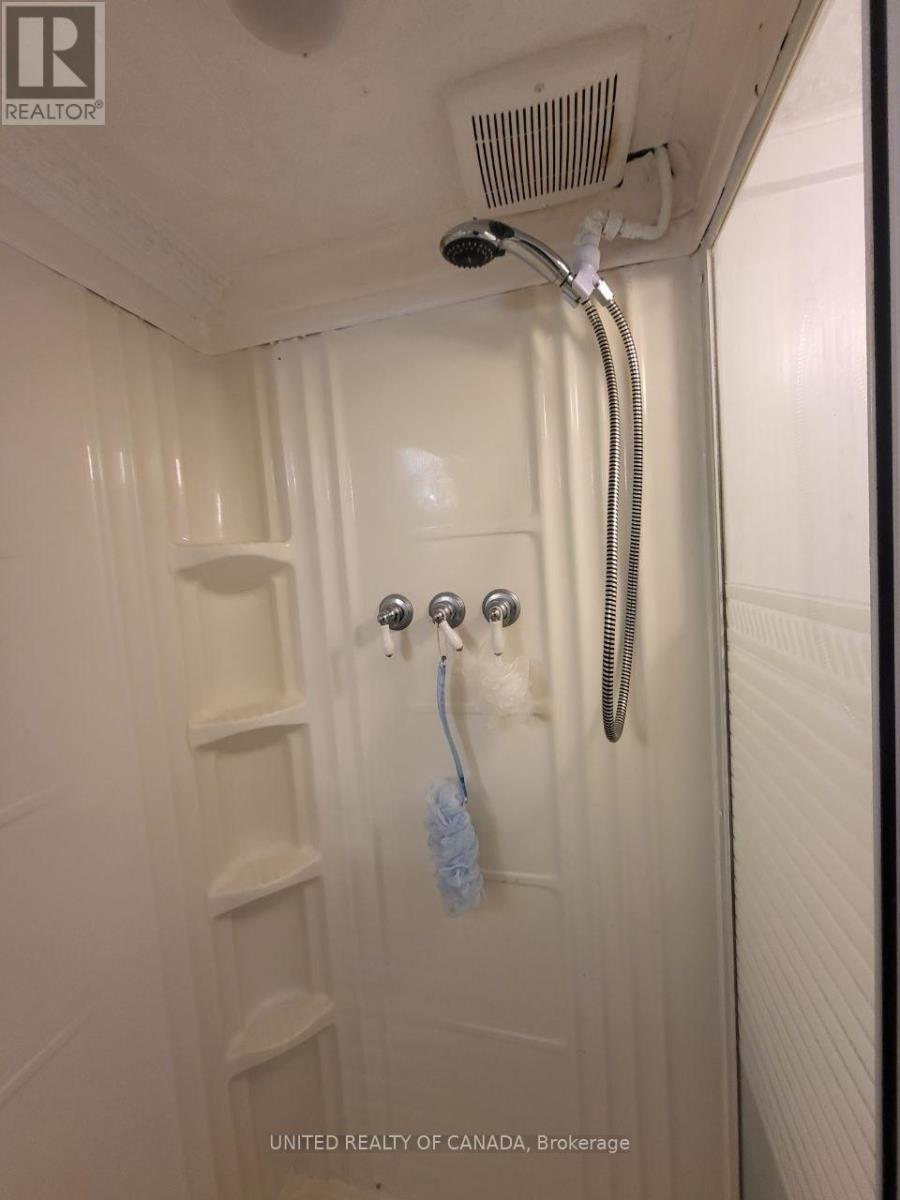940 OXFORD STREET W - 13