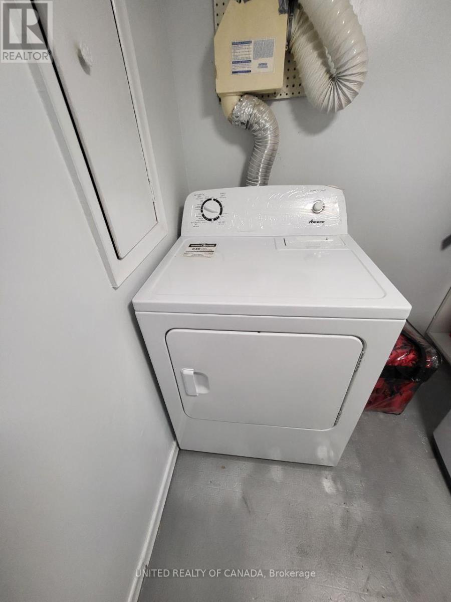 940 OXFORD STREET W - 15