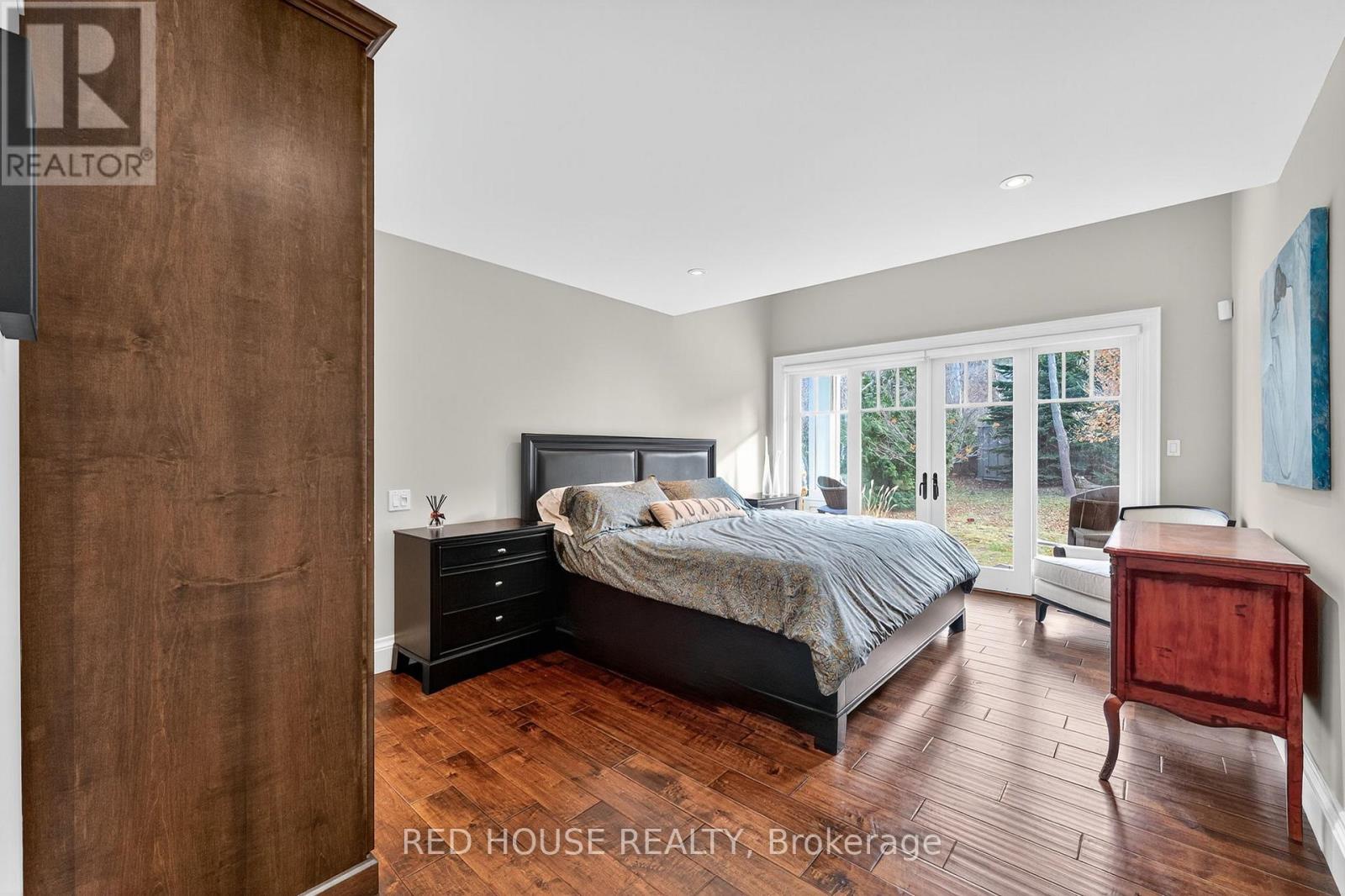 162 DELPHI LANE N - 20