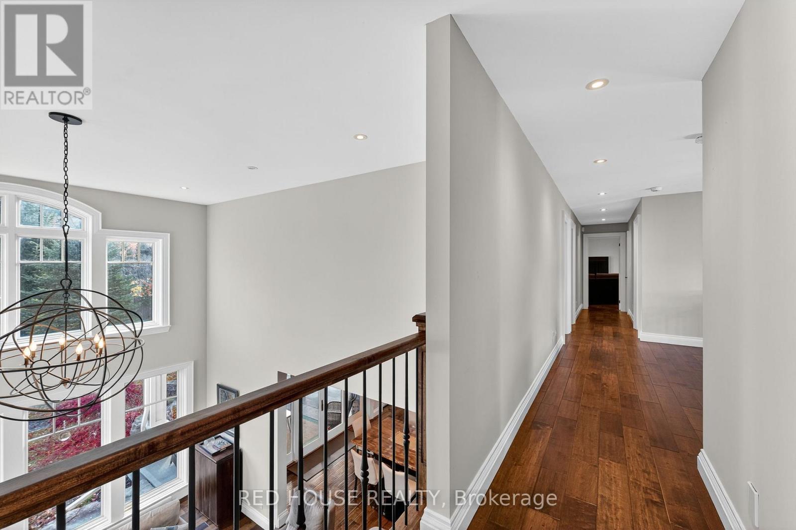 162 DELPHI LANE N - 24