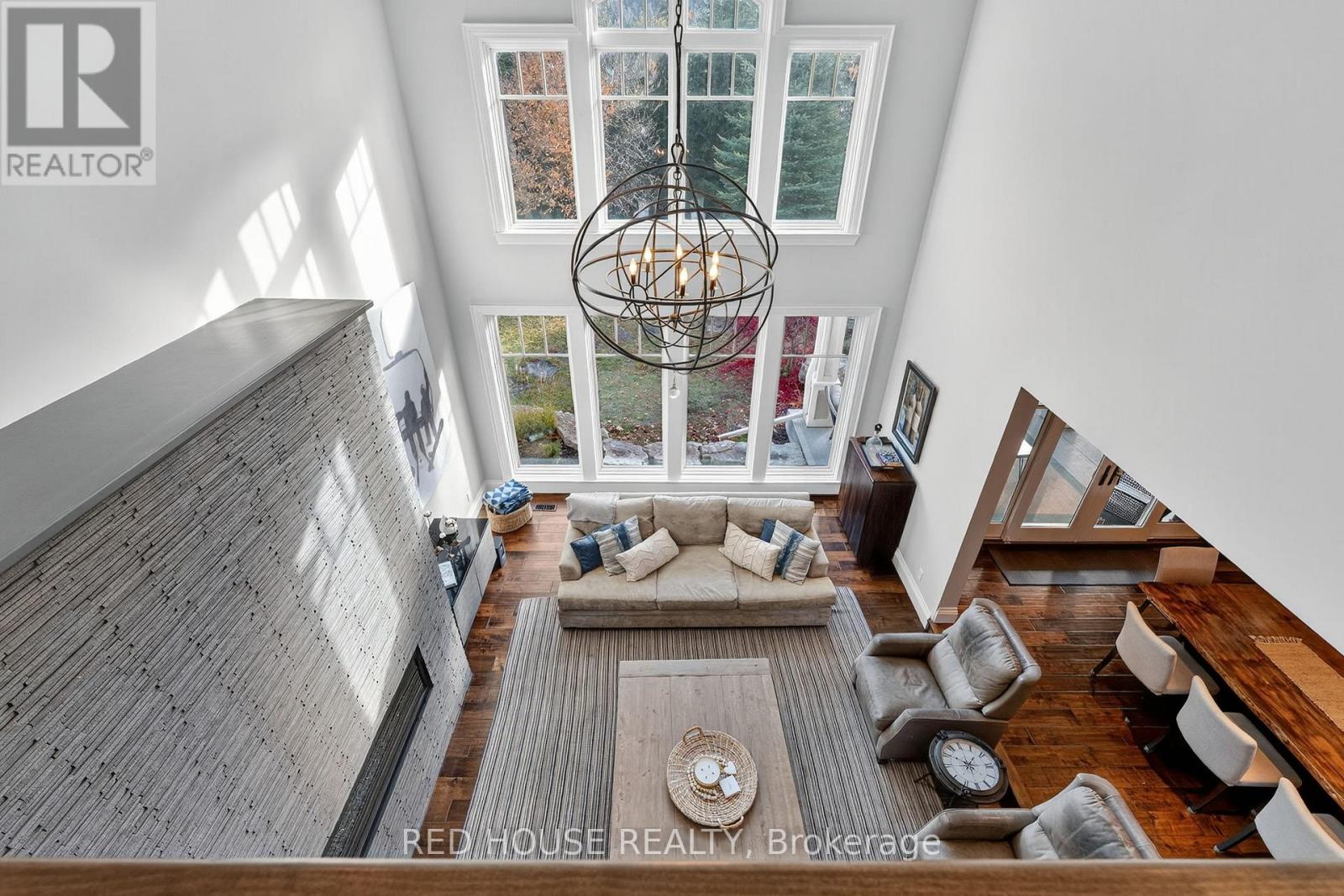 162 DELPHI LANE N - 25