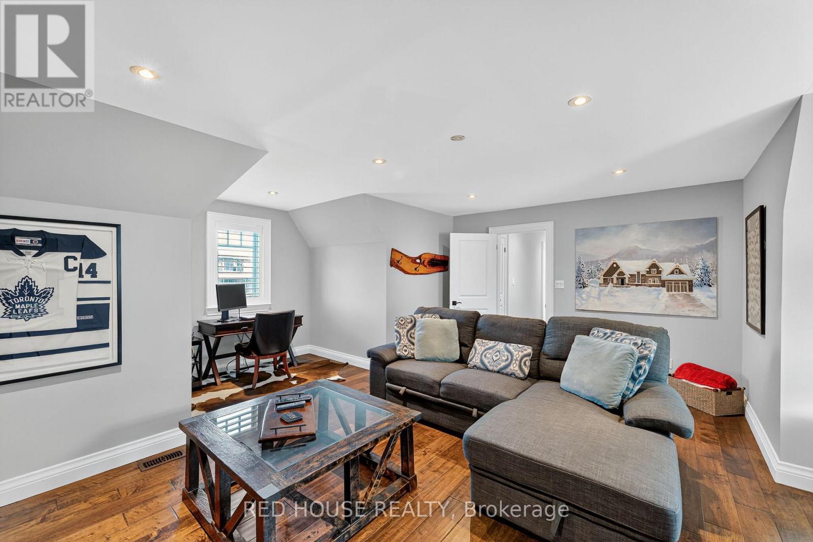 162 DELPHI LANE N - 28