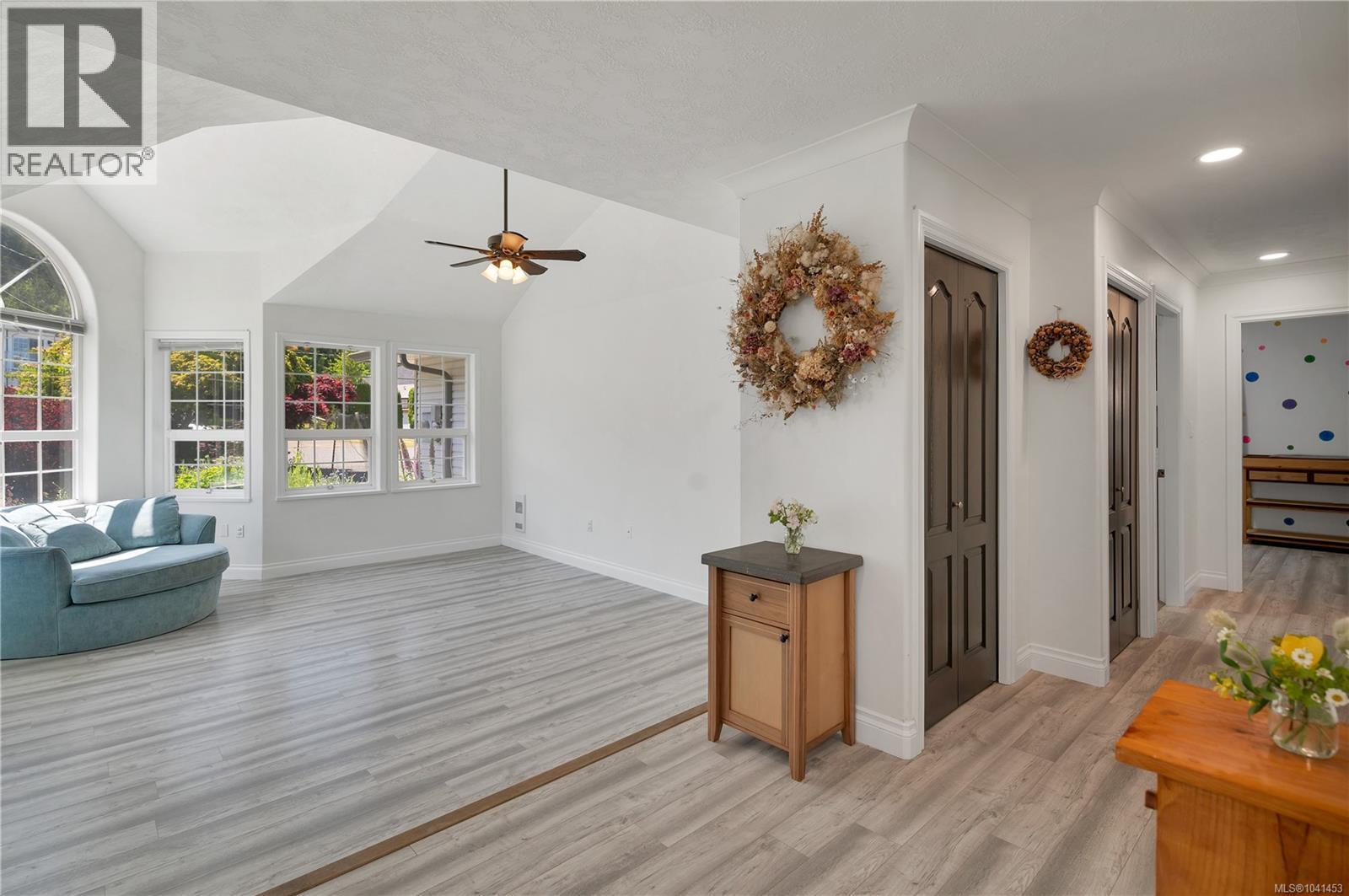 545 Sunset Pl - 16