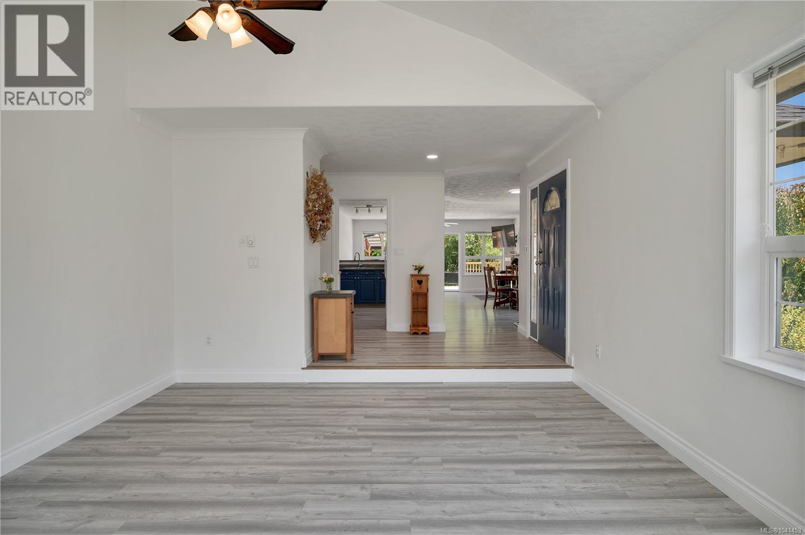 545 Sunset Pl, Port McNeill