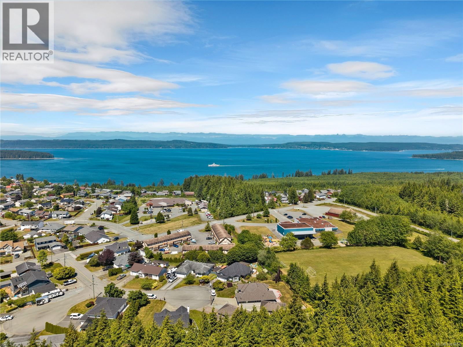 545 Sunset Pl, Port McNeill