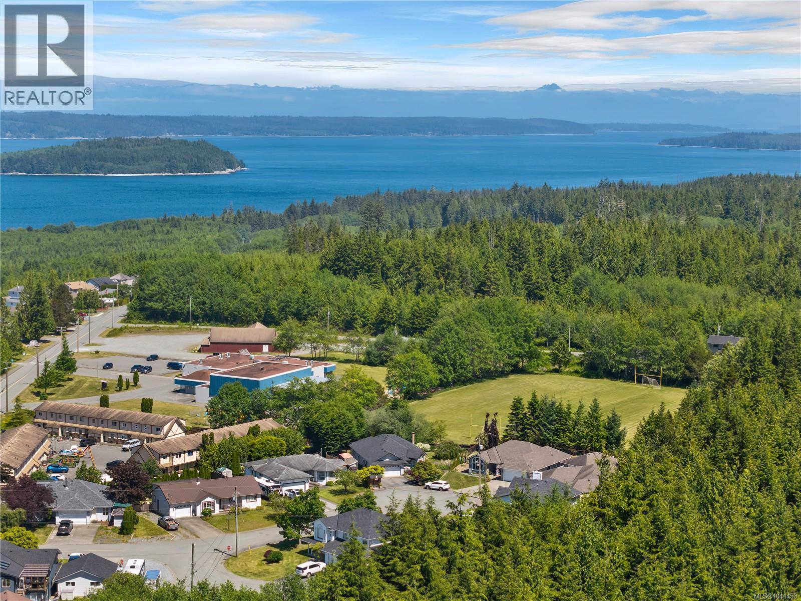 545 Sunset Pl, Port McNeill