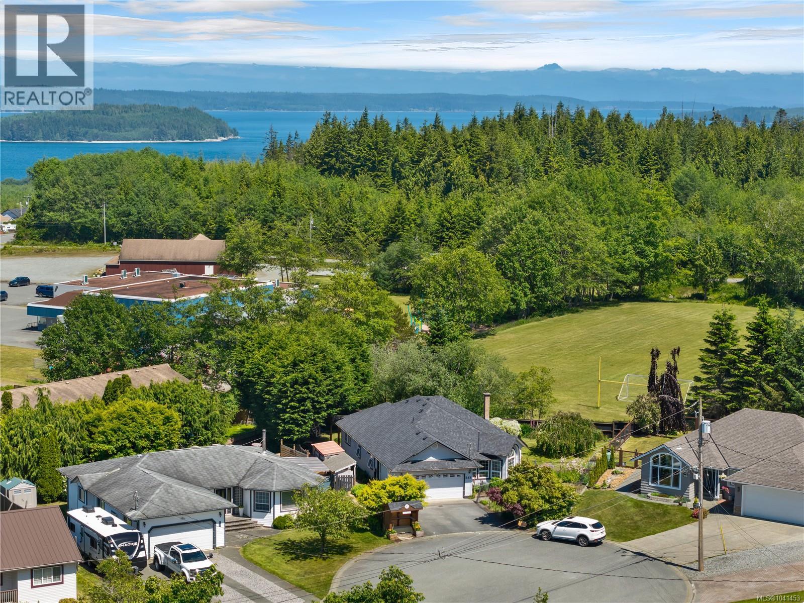 545 Sunset Pl, Port McNeill