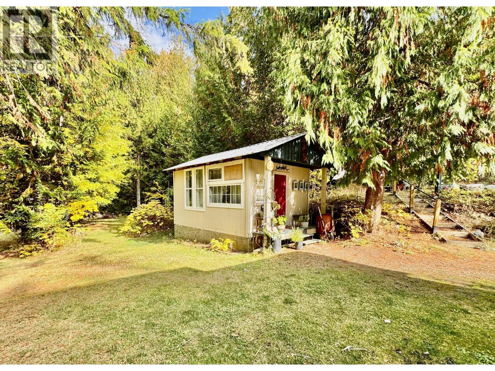 7812 6 Highway - 25