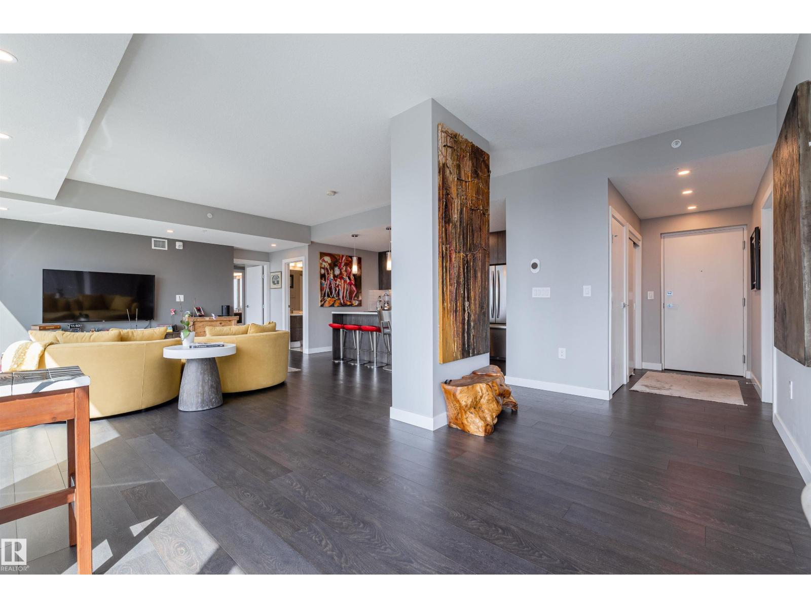 #2400 10180 103 ST NW - 5