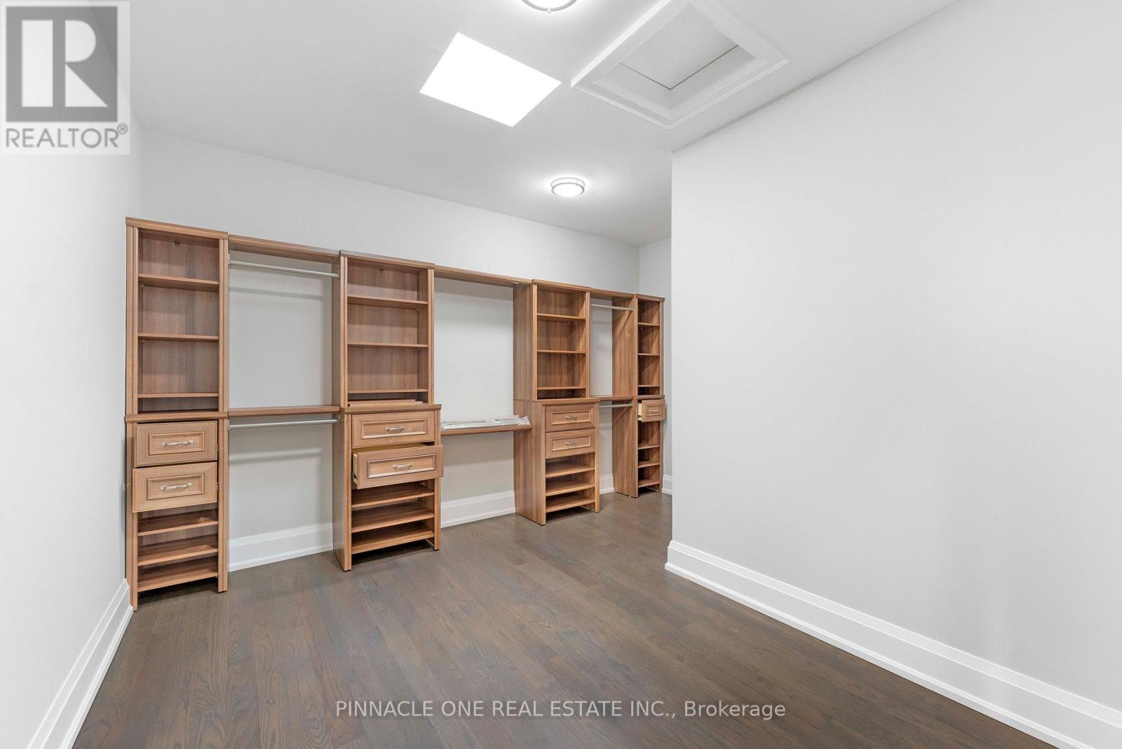 832 SHEPPARD AVENUE - Image 20