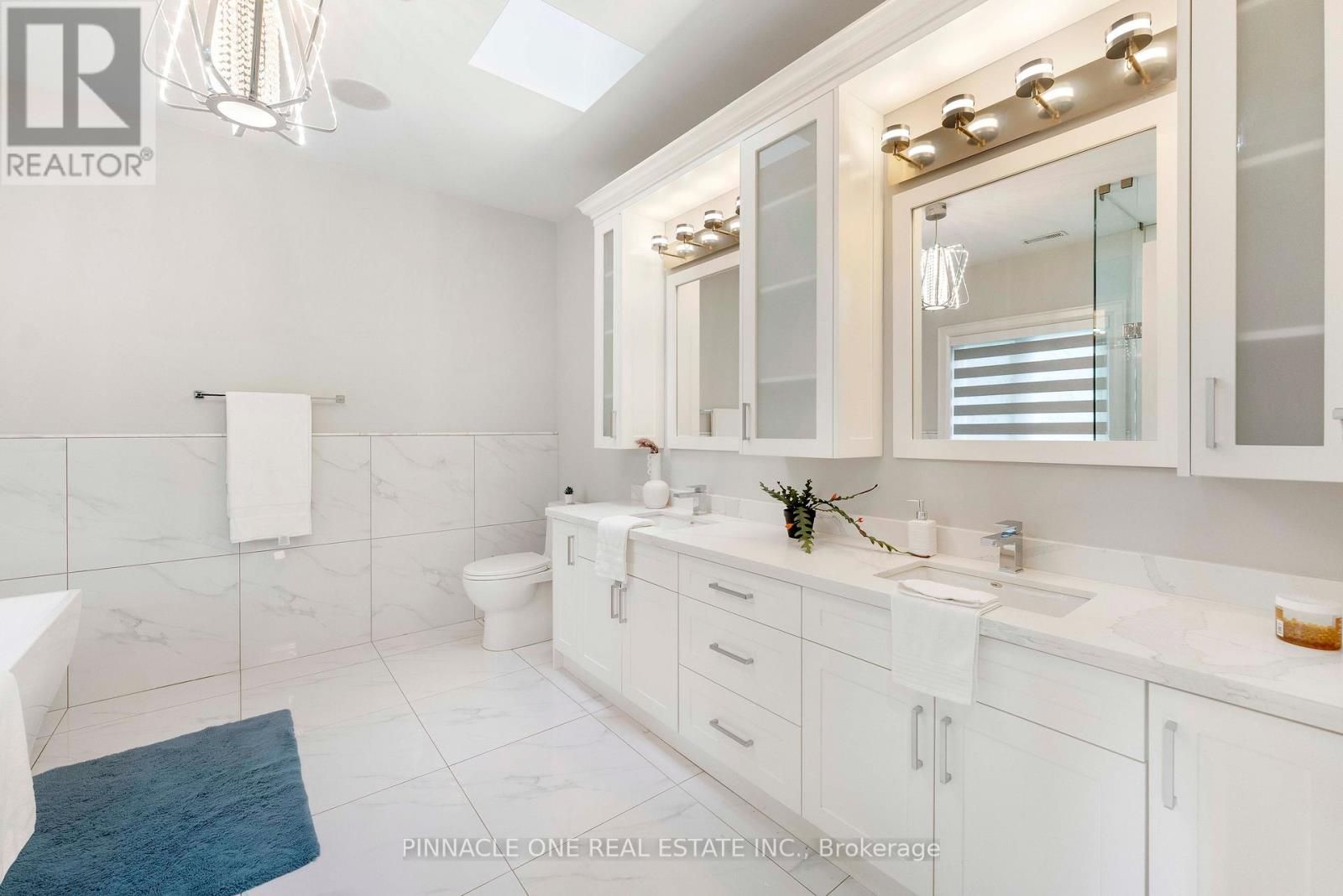 832 SHEPPARD AVENUE - Image 21