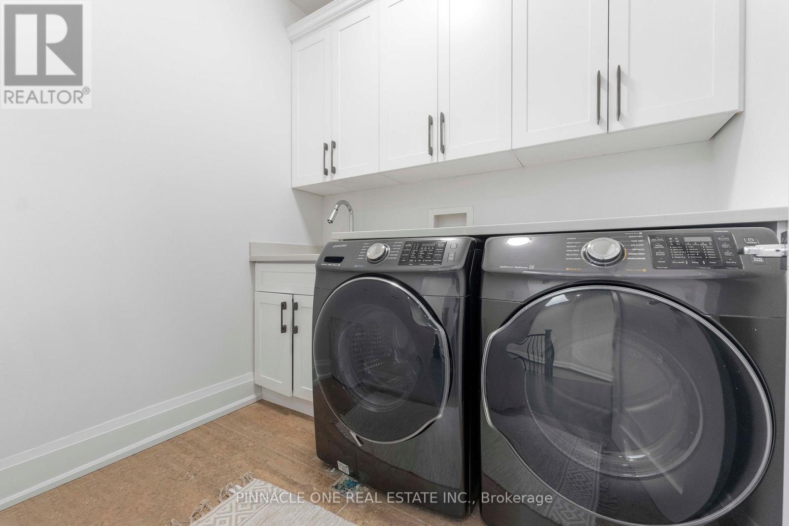 832 SHEPPARD AVENUE - Image 35