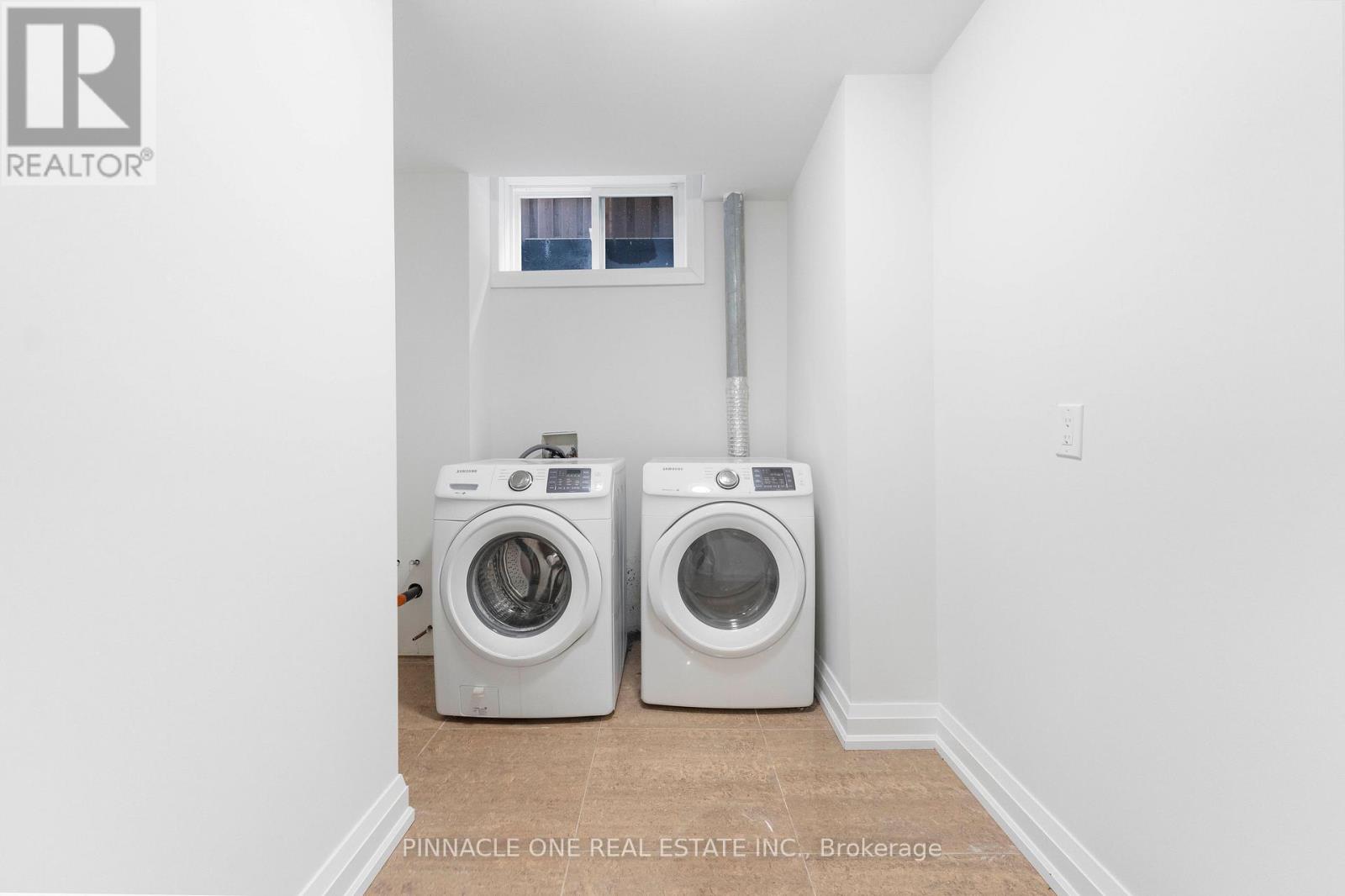 832 SHEPPARD AVENUE - 42