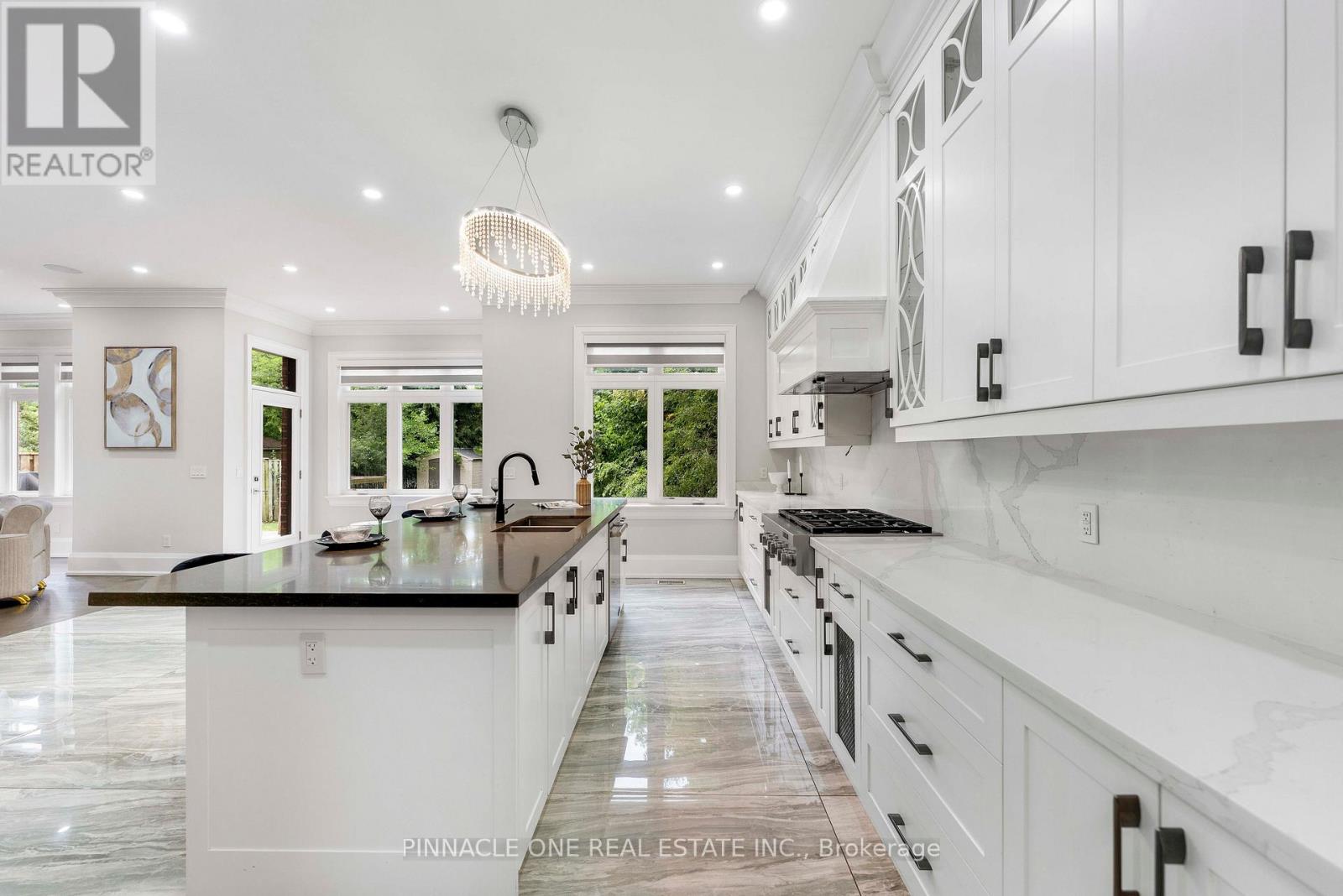 832 SHEPPARD AVENUE - 9