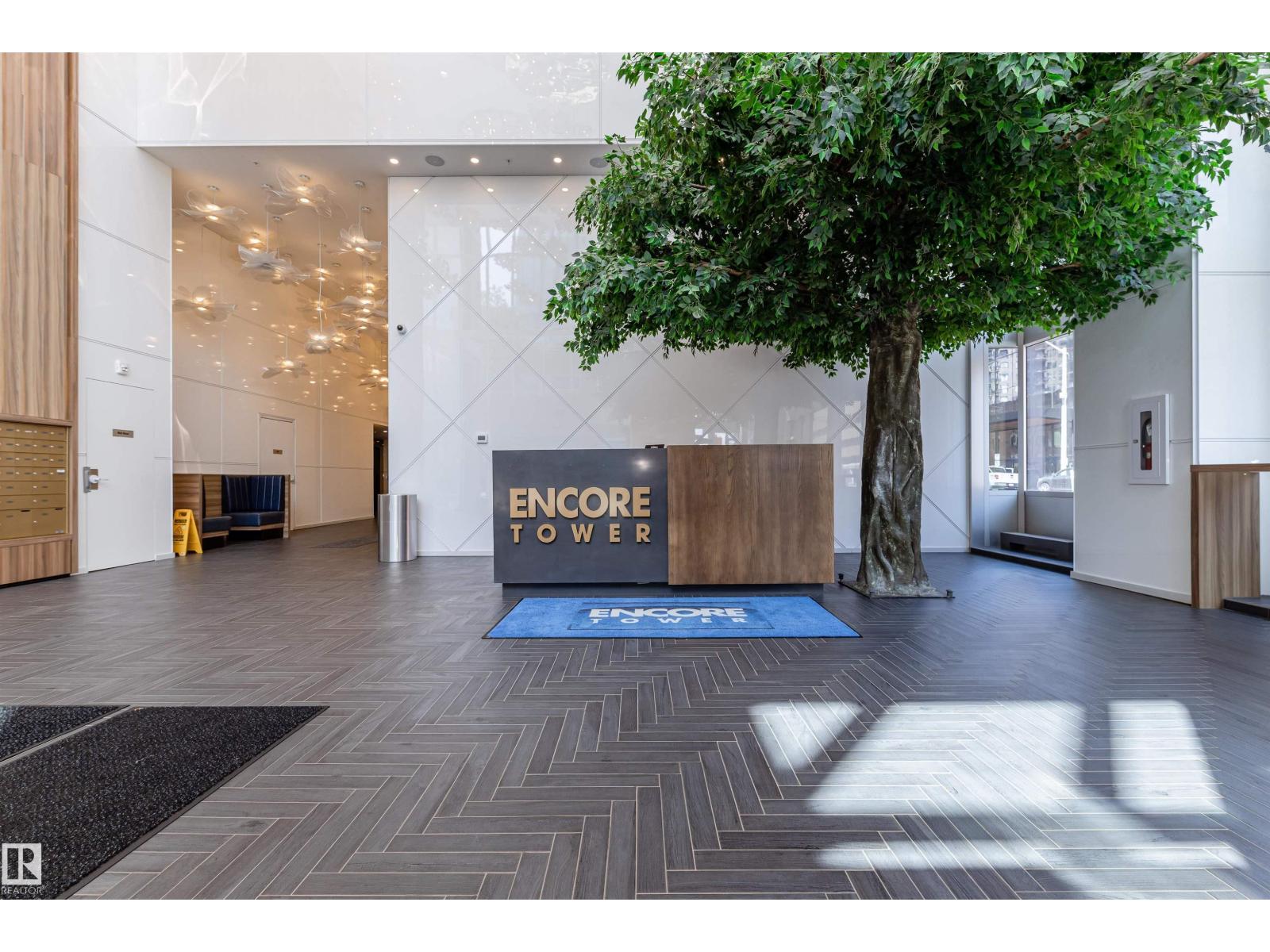 #2400 10180 103 ST NW - 36
