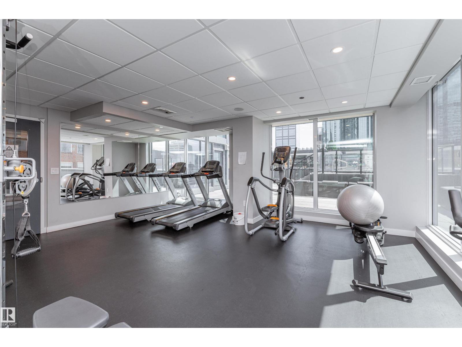 #2400 10180 103 ST NW - 40