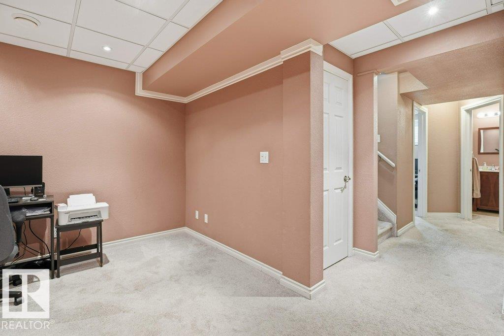 #30 1404 HERMITAGE RD NW - 17