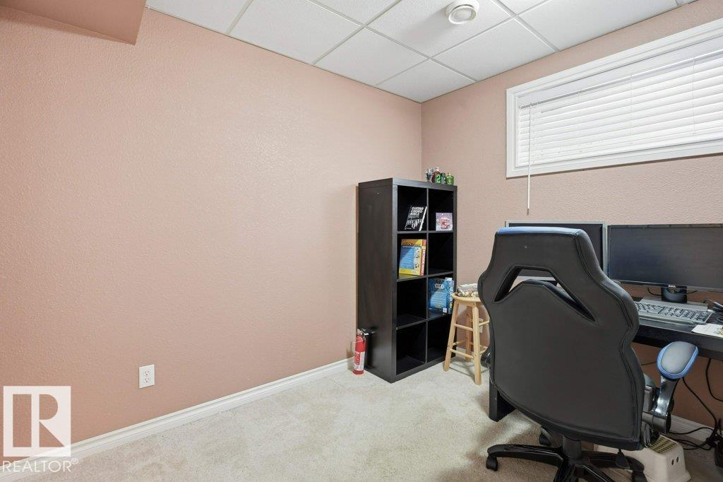 #30 1404 HERMITAGE RD NW - 18