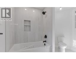 Main2nd - 822 Firth Court, Newmarket, ON L3Y8H7 Photo 11