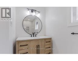 Main2nd - 822 Firth Court, Newmarket, ON L3Y8H7 Photo 20