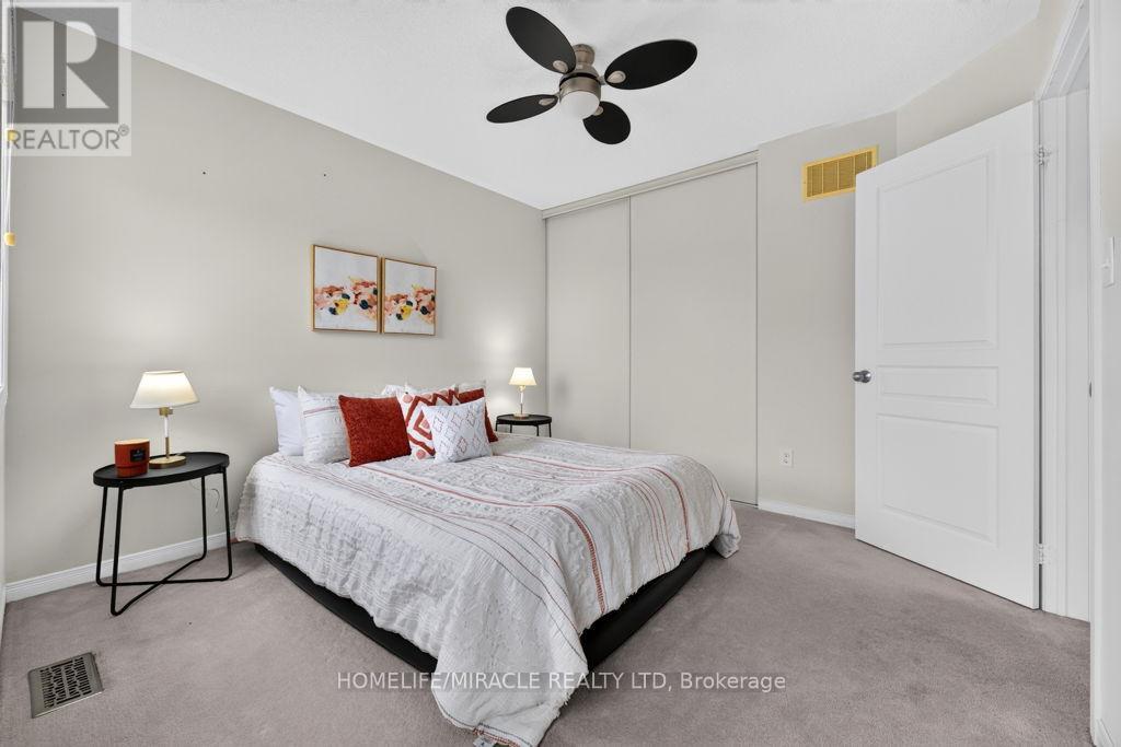 1306 WHITELAW AVENUE - 32