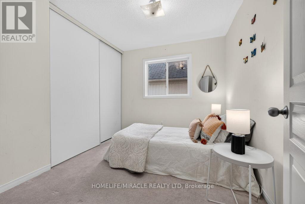1306 WHITELAW AVENUE - 34