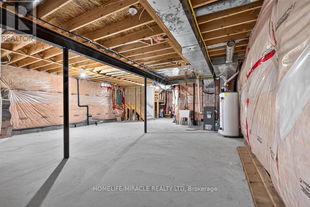 1306 WHITELAW AVENUE - 39