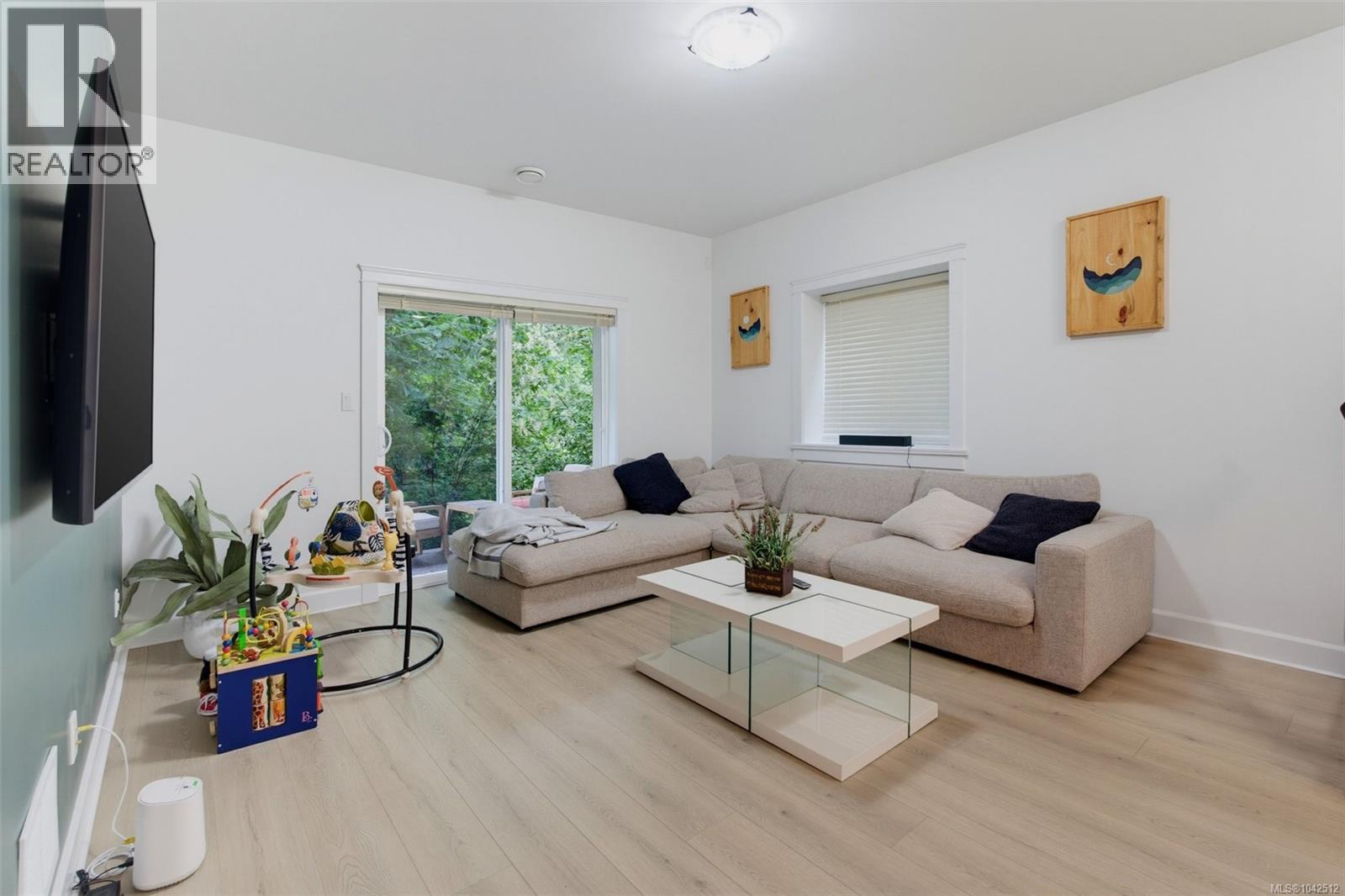 #22 551 Bezanton Way - 32