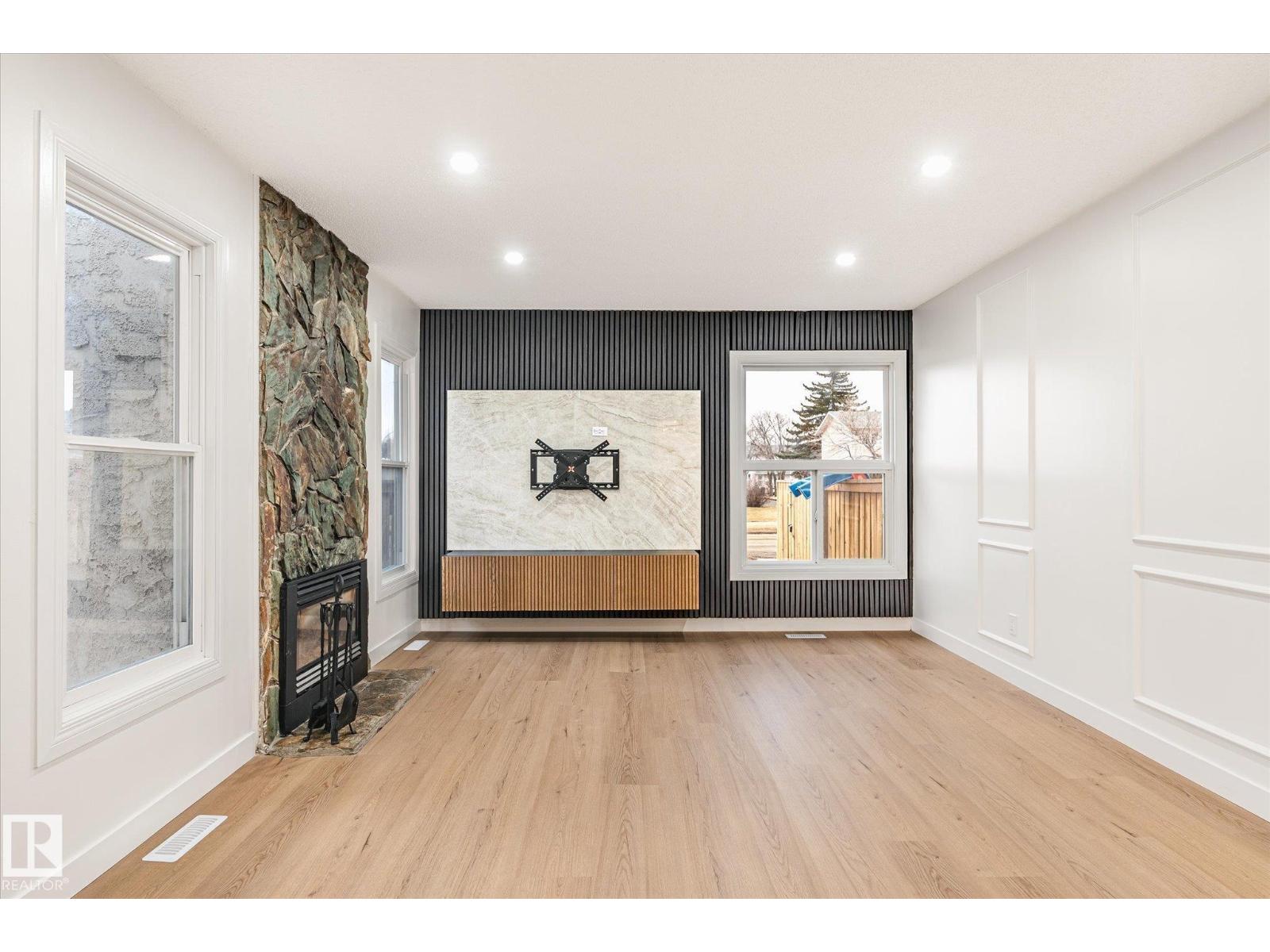 6540 184 ST NW - 5