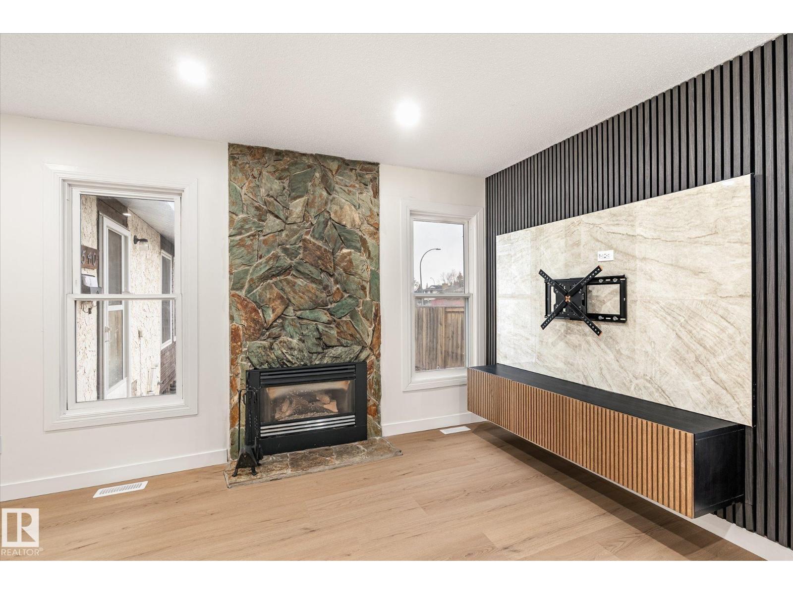 6540 184 ST NW - 6