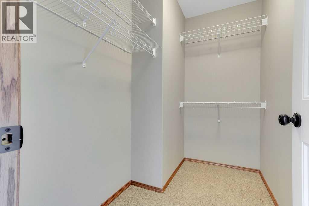 9 Thomas Place — photo 29