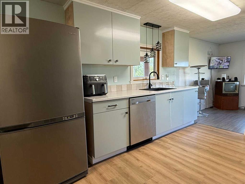 204 6 Street - 16