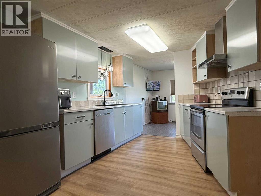 204 6 Street - 1