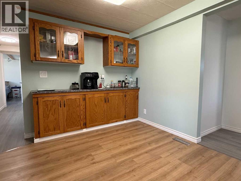 204 6 Street - 40