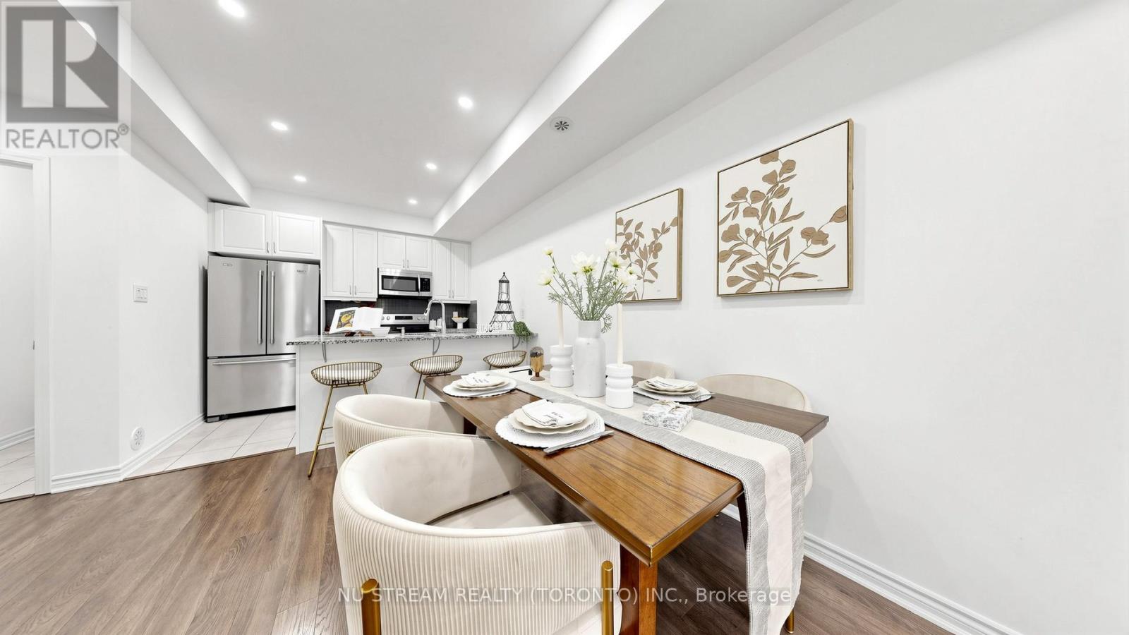 #17 15 HERON PARK PLACE - 10