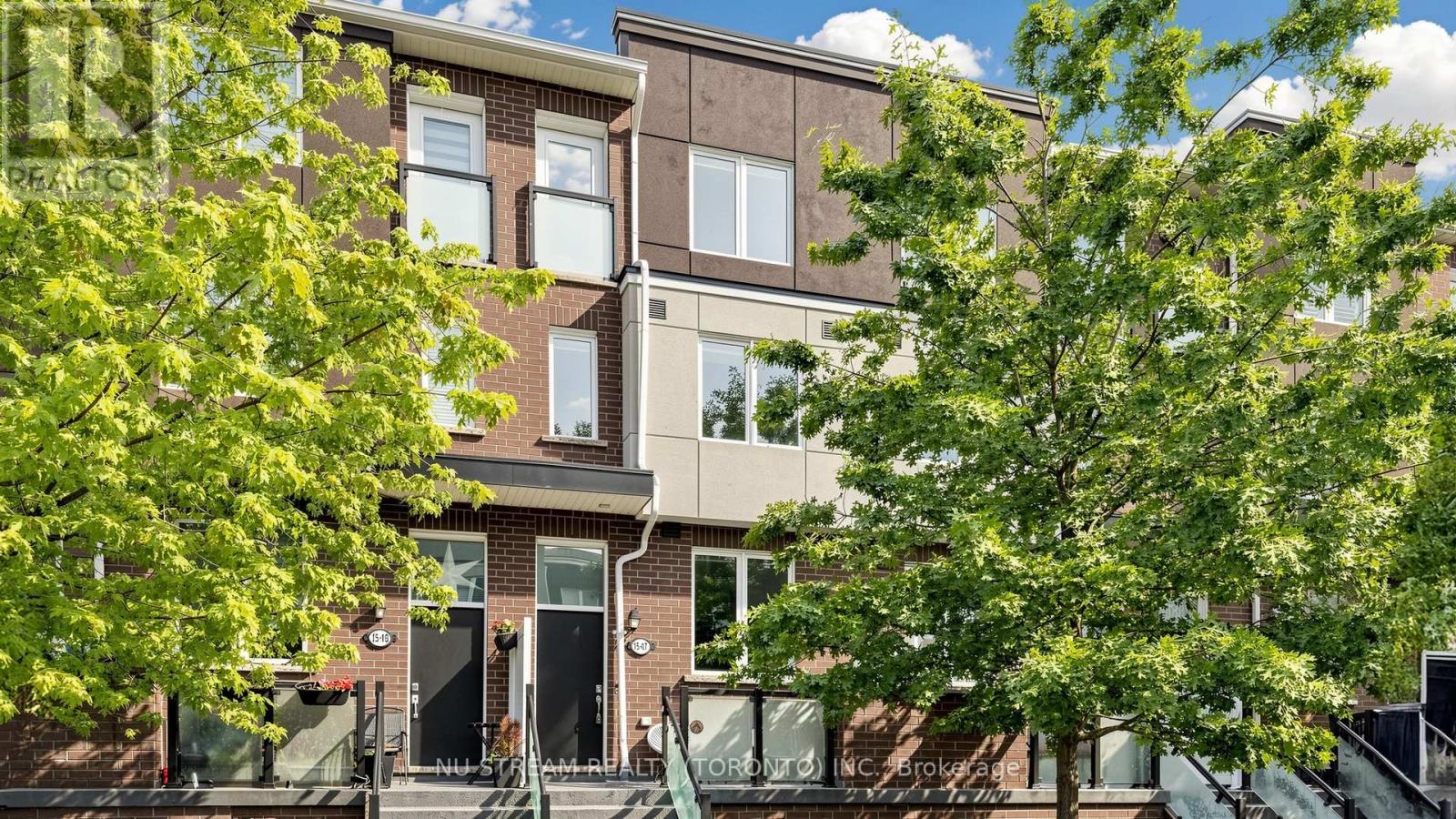 #17 15 HERON PARK PLACE - 2