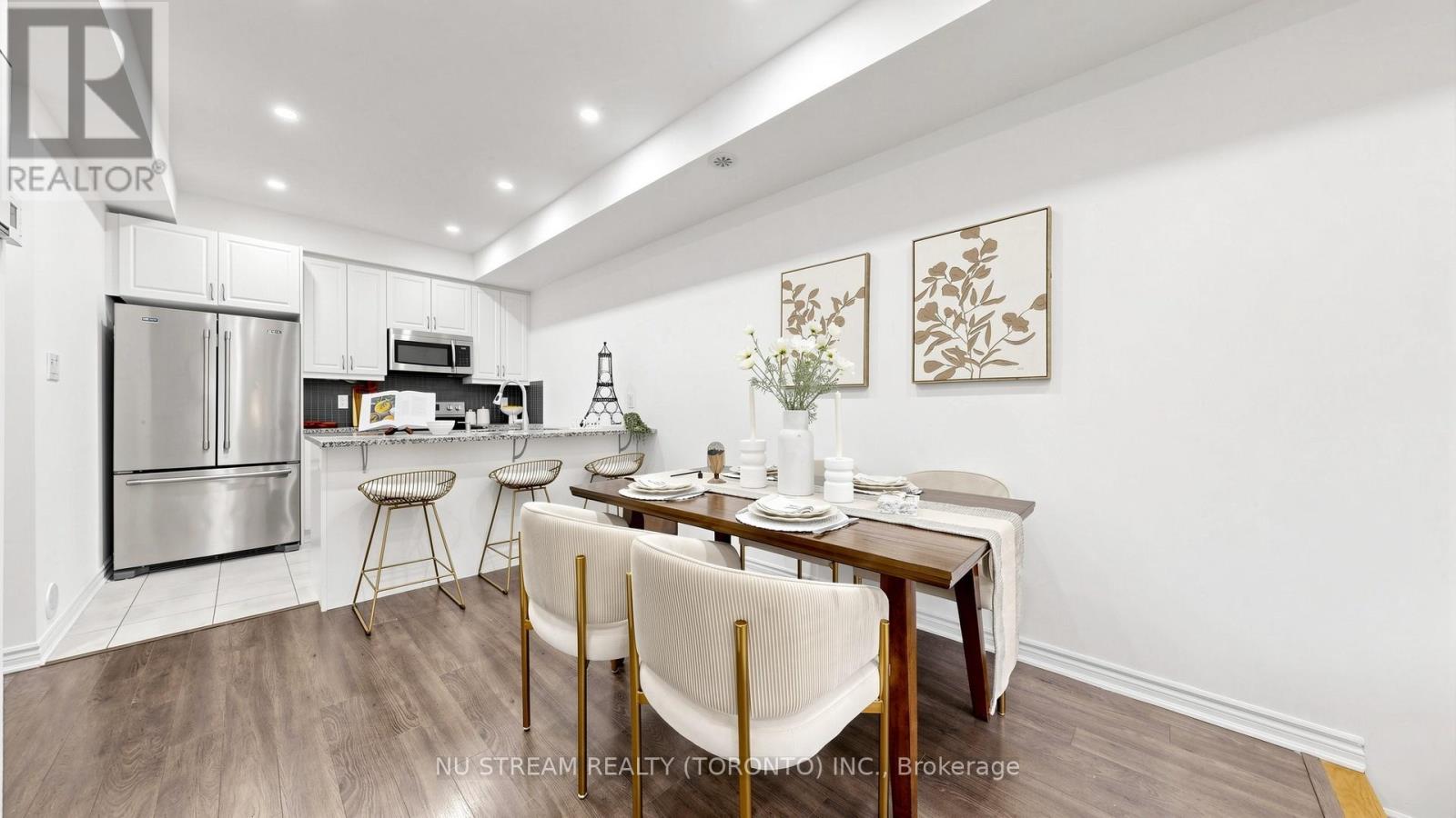 #17 15 HERON PARK PLACE - 9