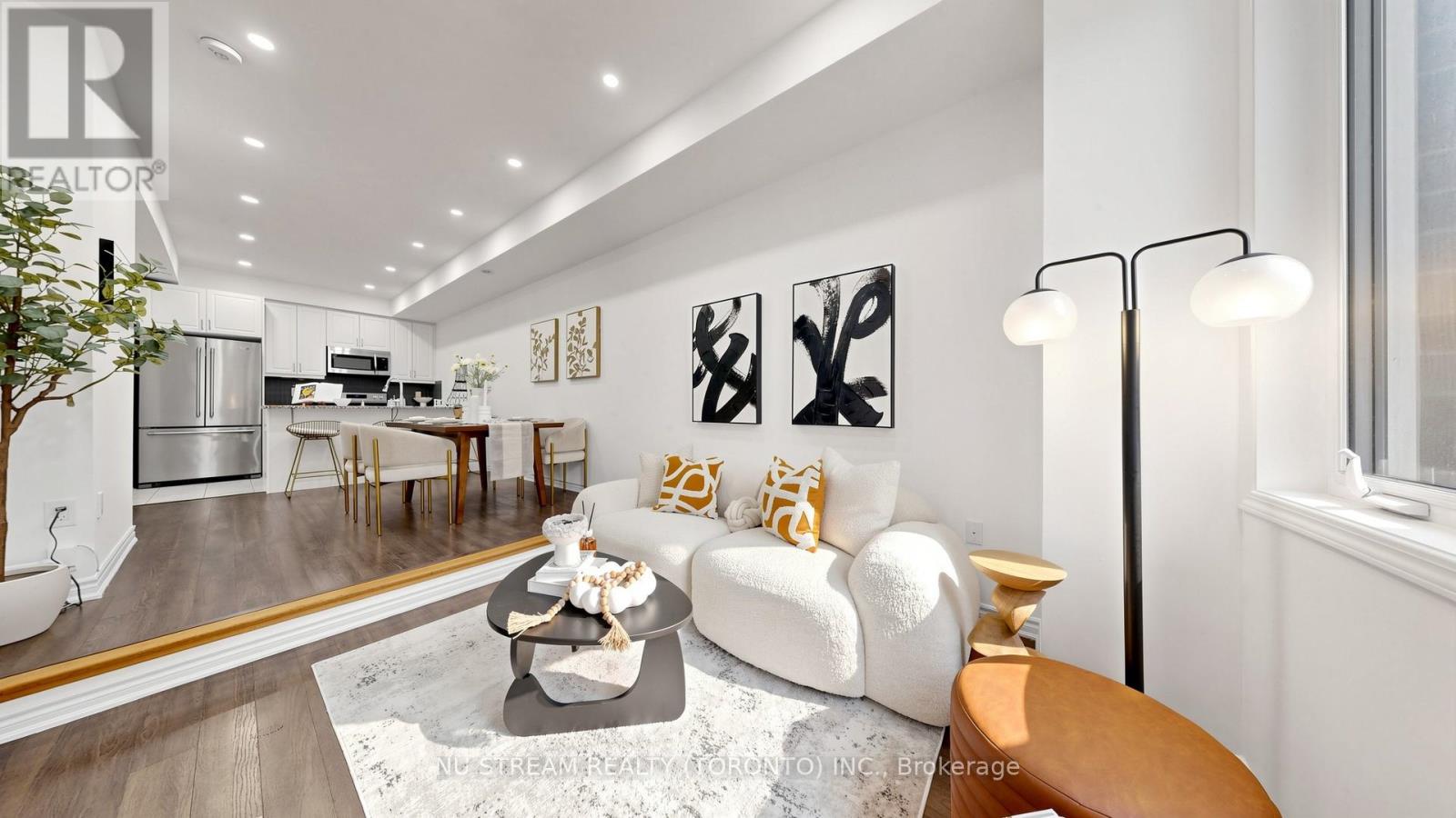 #17 15 HERON PARK PLACE - 7