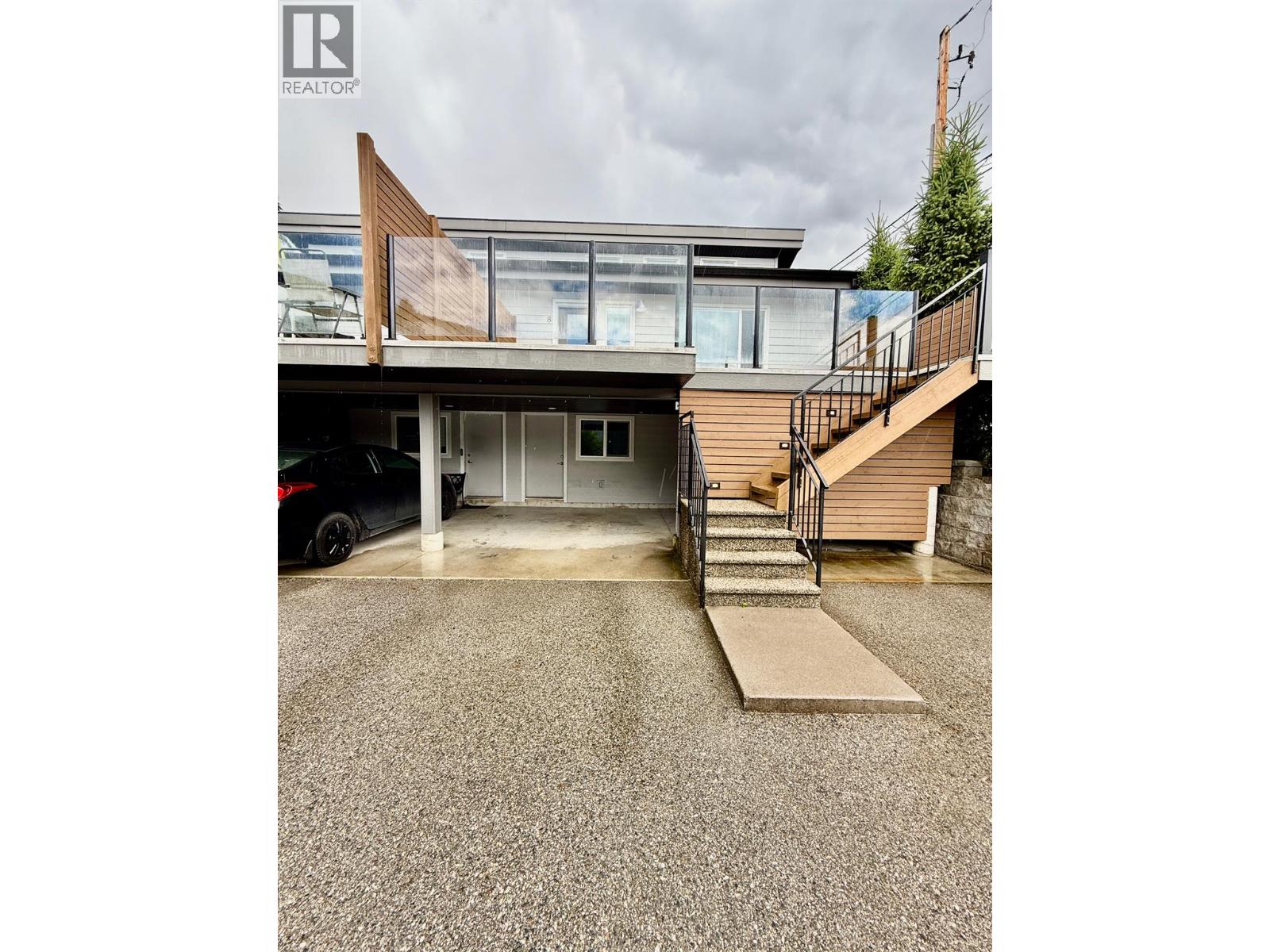 #8 702 Fourth Street - 25