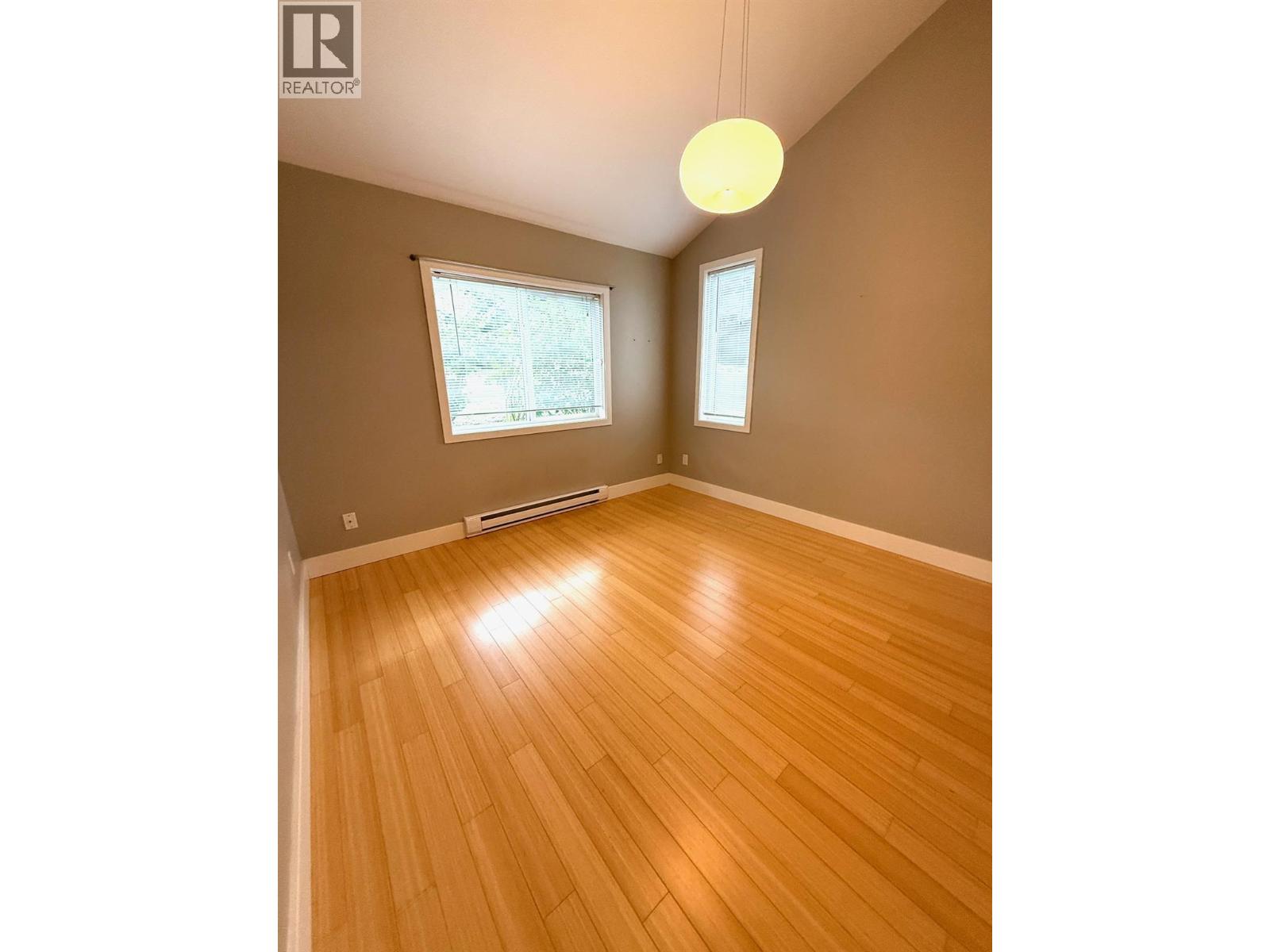 #8 702 Fourth Street - 8