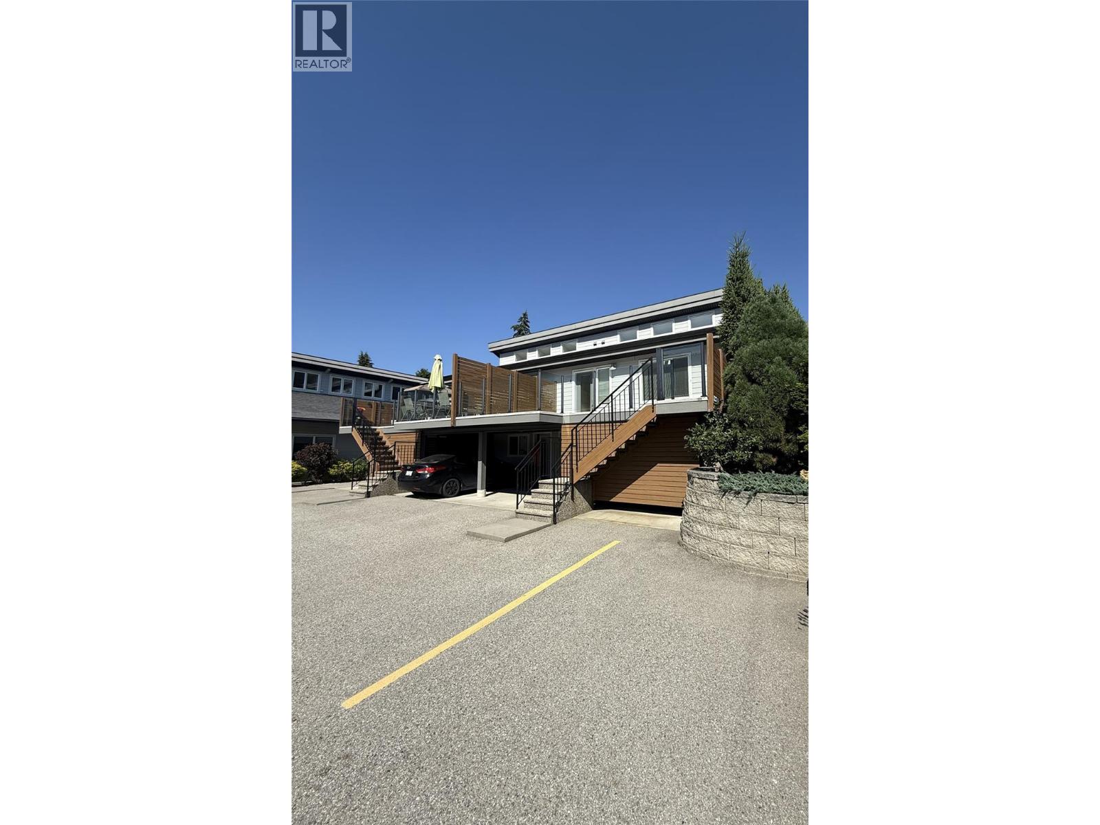 #8 702 Fourth Street - 23