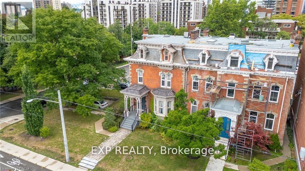 #2 46 HERKIMER STREET - 30