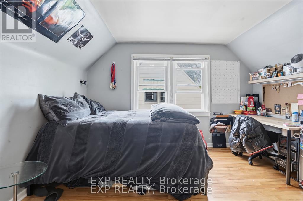 139 DALEWOOD AVENUE - 13