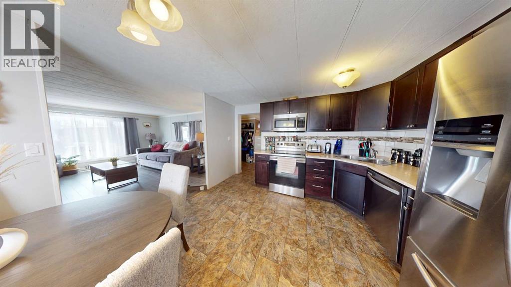 192 Grandview Crescent - 6