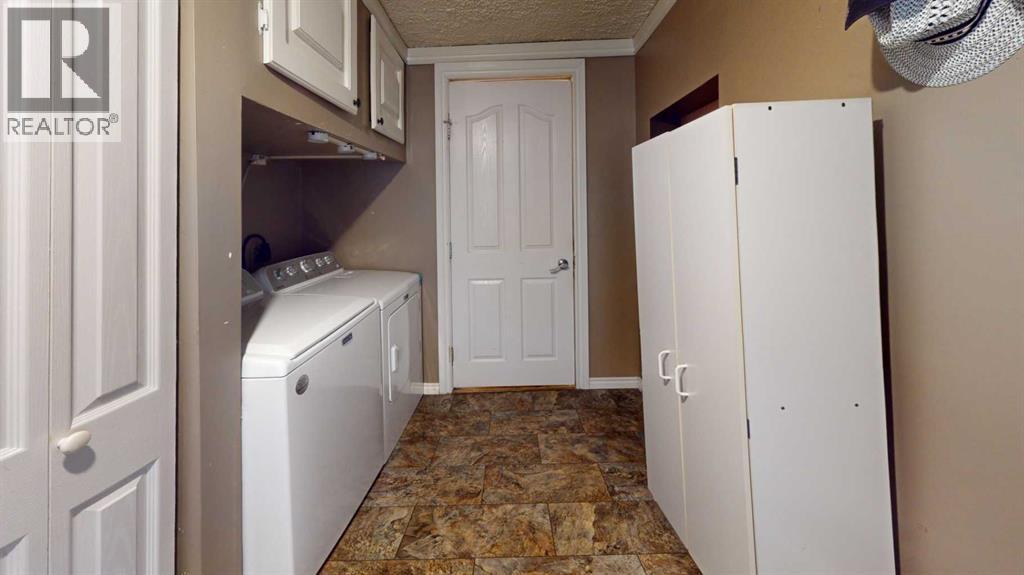 192 Grandview Crescent - 4