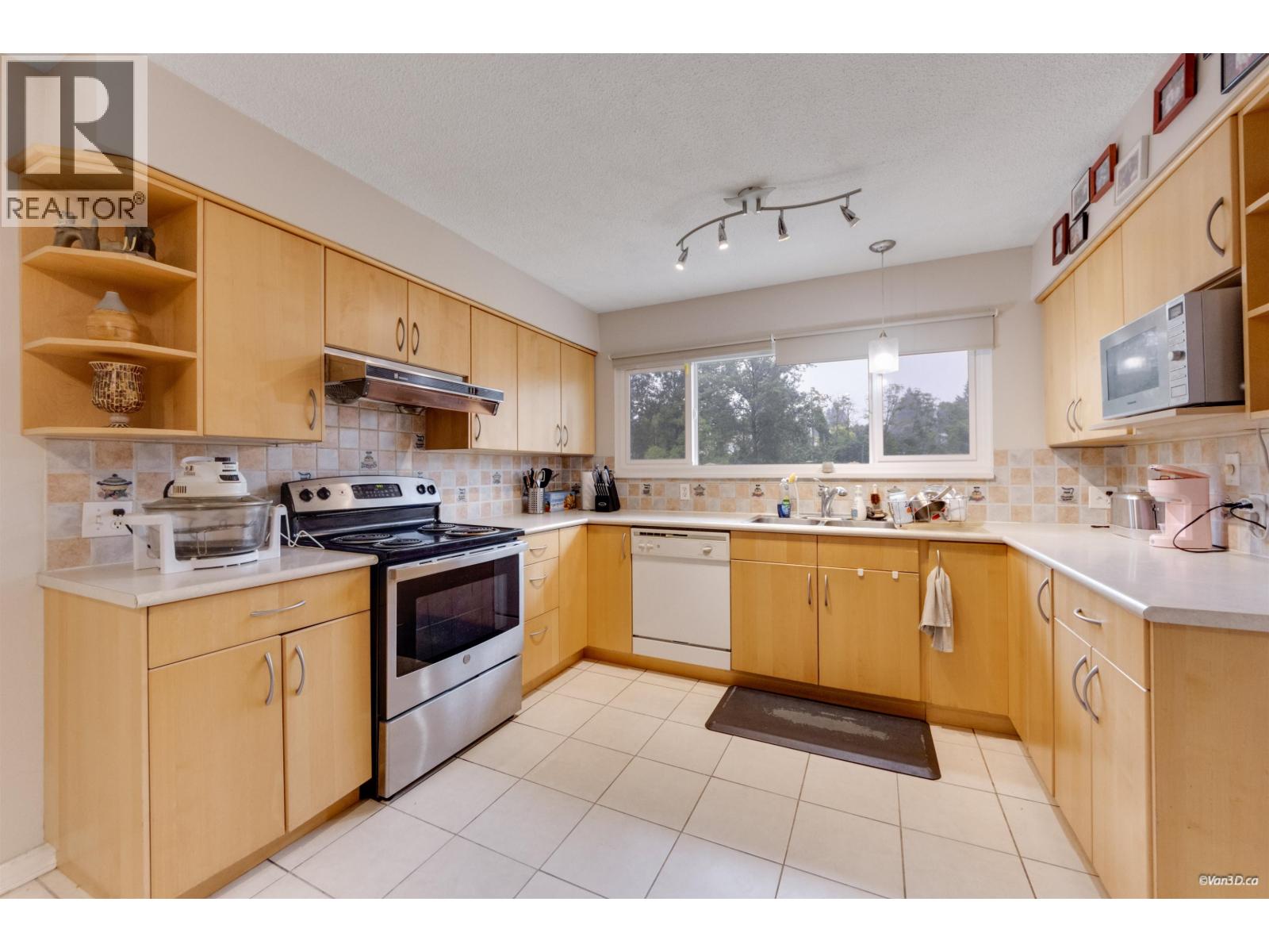 5350 BRAELAWN DRIVE, Burnaby