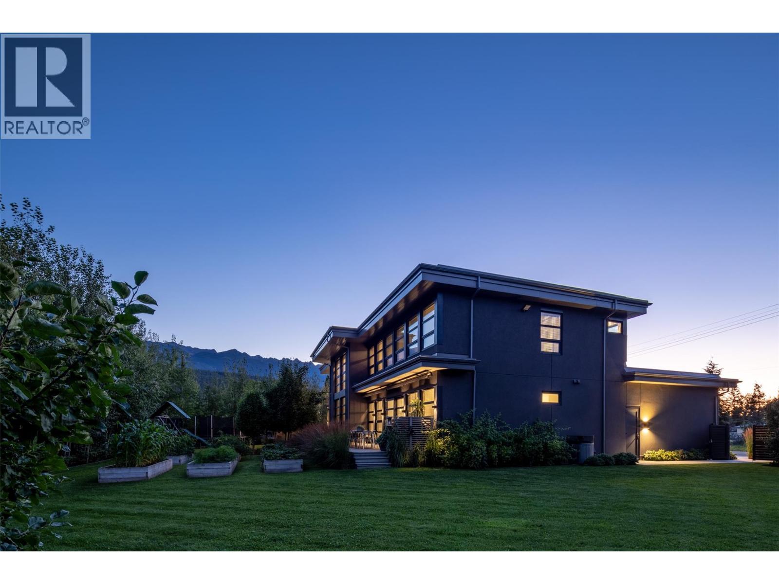 702 7th Street - 9