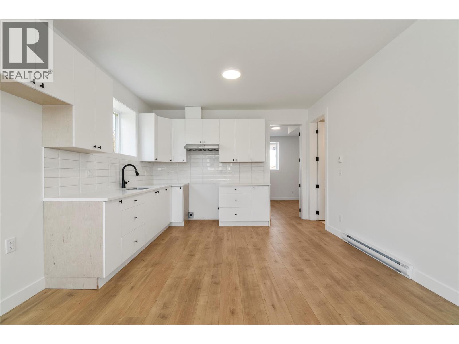 6821 42 Street NE - 33